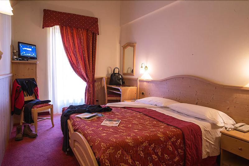 Beverly Alps Hotel & Spa Pinzolo Extérieur photo