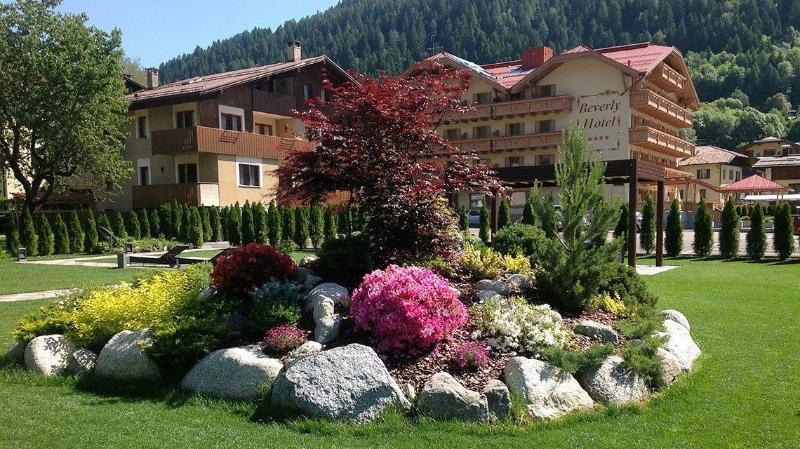 Beverly Alps Hotel & Spa Pinzolo Extérieur photo