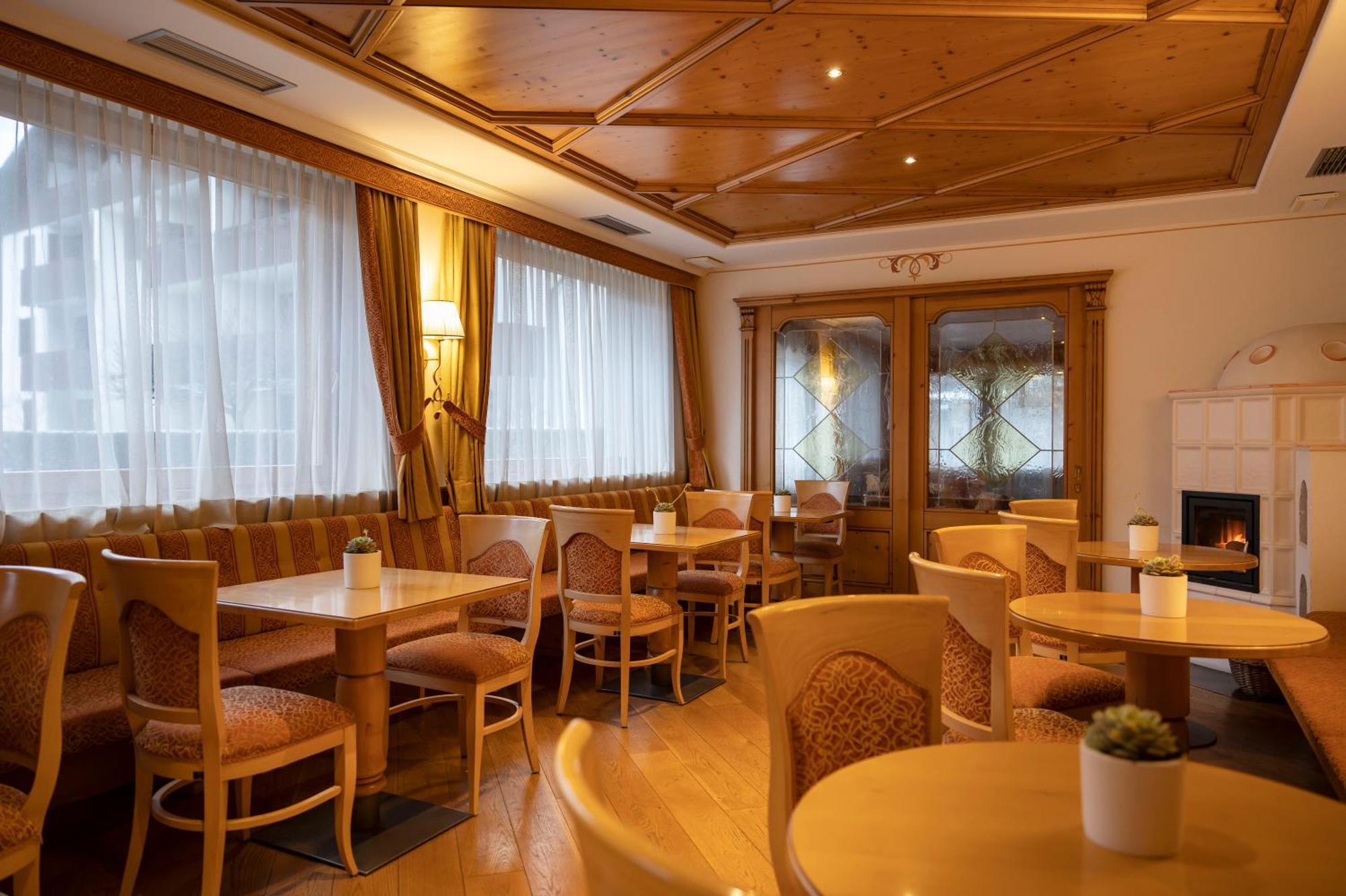 Beverly Alps Hotel & Spa Pinzolo Extérieur photo