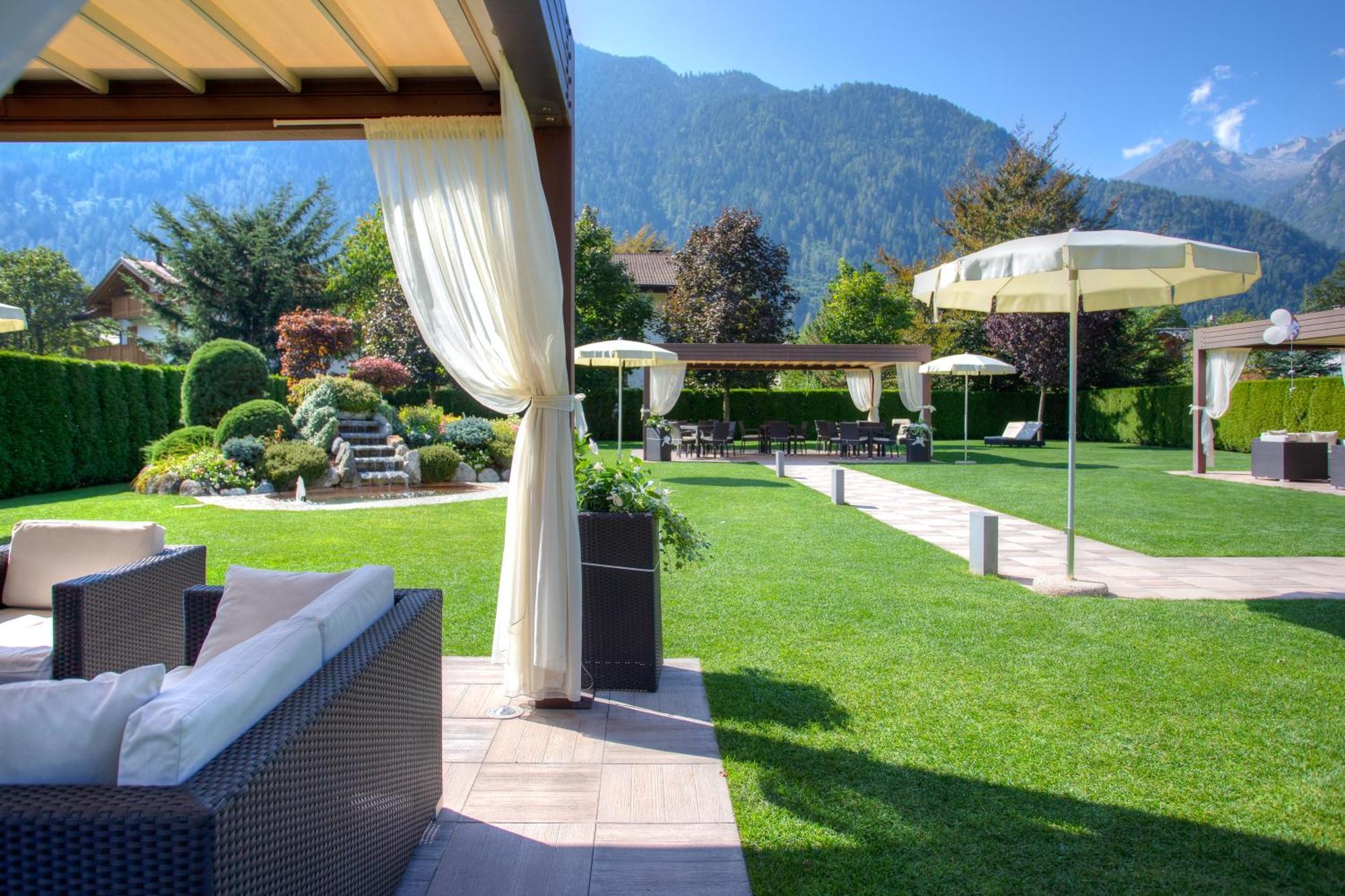 Beverly Alps Hotel & Spa Pinzolo Extérieur photo