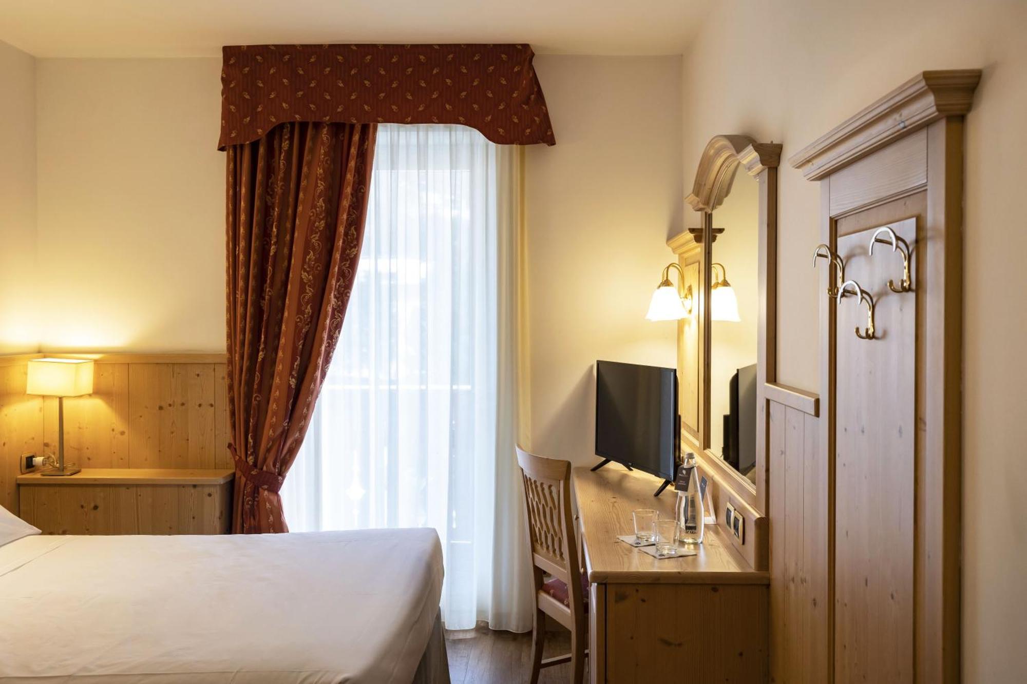 Beverly Alps Hotel & Spa Pinzolo Chambre photo