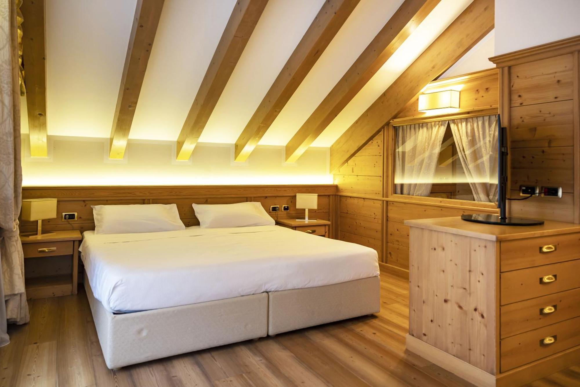 Beverly Alps Hotel & Spa Pinzolo Extérieur photo