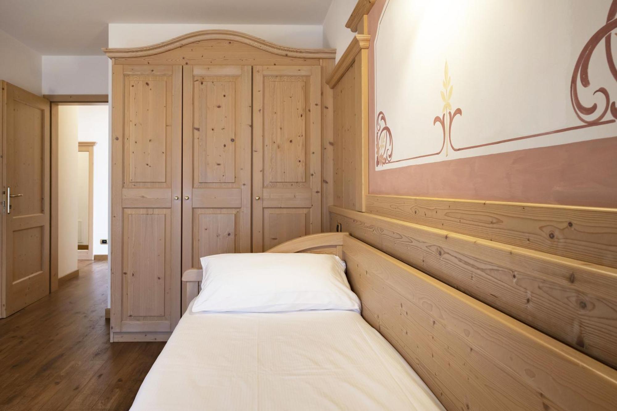 Beverly Alps Hotel & Spa Pinzolo Chambre photo